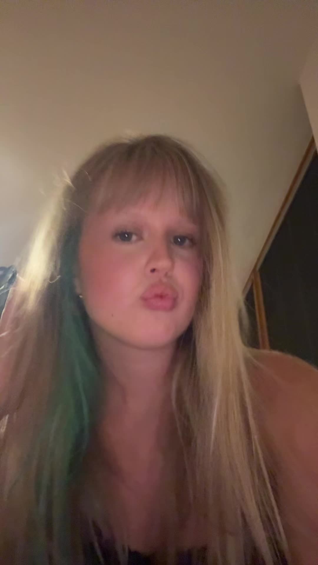 @️