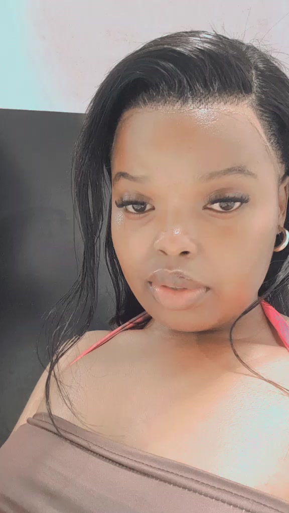 @Sqalesihle