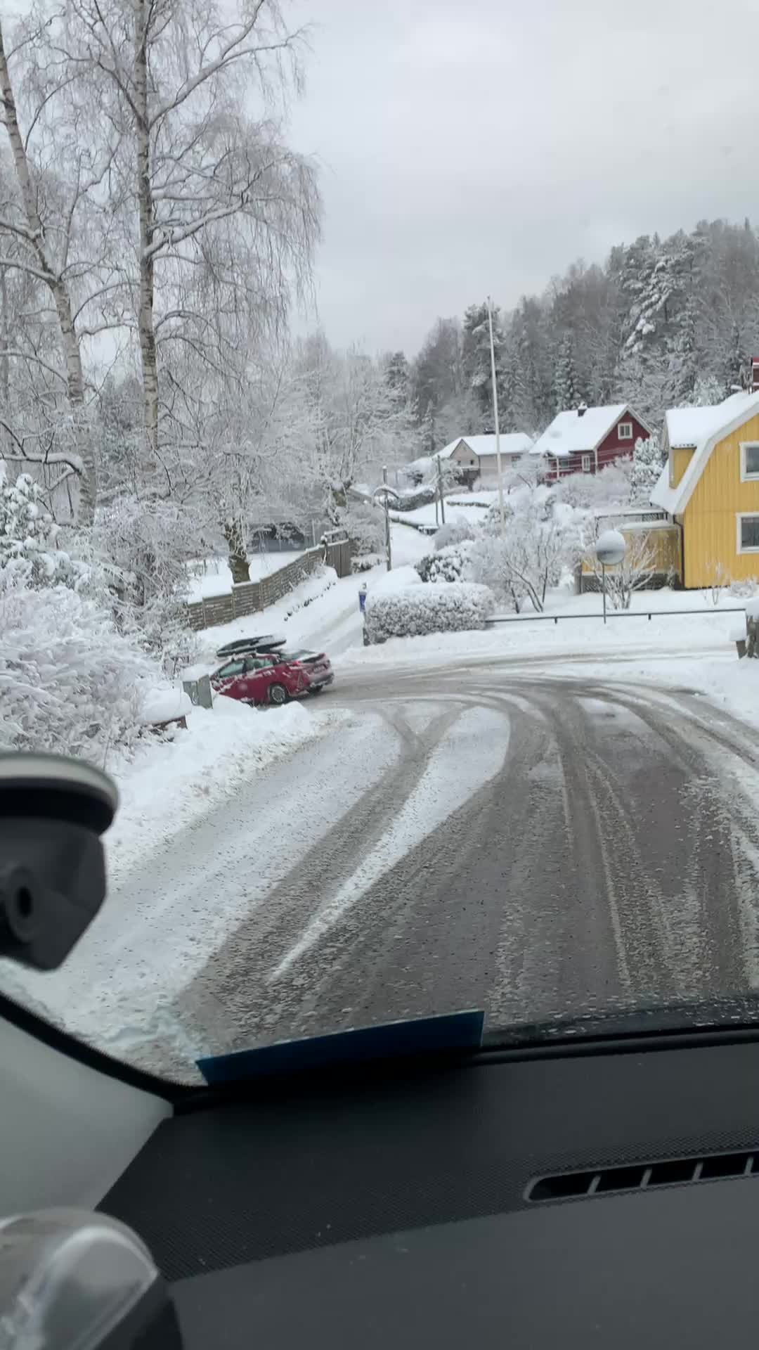 @Osama 🇸🇪