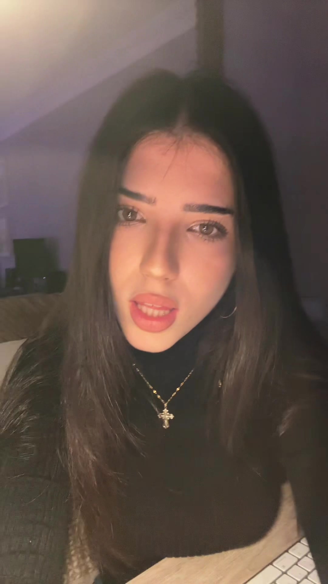 @nicole