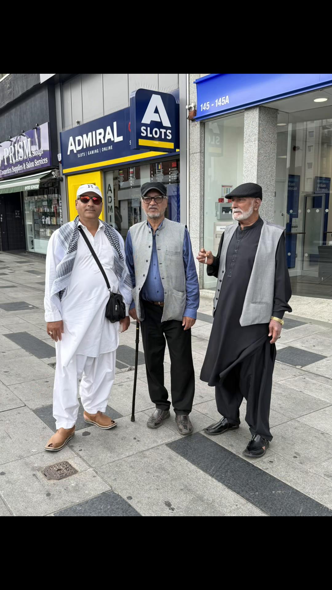 @Raja 𝙆𝙎𝙃𝙈𝙍𝙄 𝙐𝙆🇬🇧