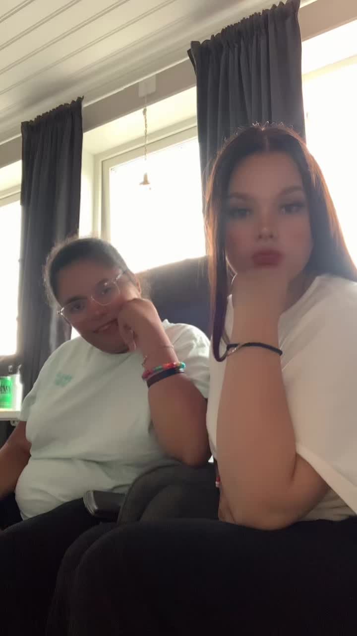 @QueenRana