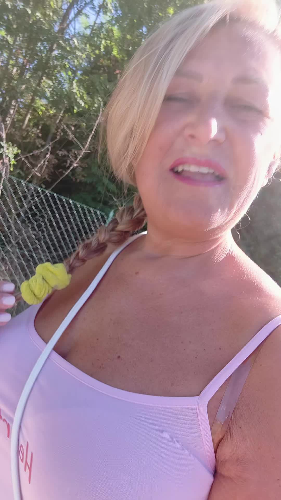 @Patty To72😀🌞❤️🦂🌊