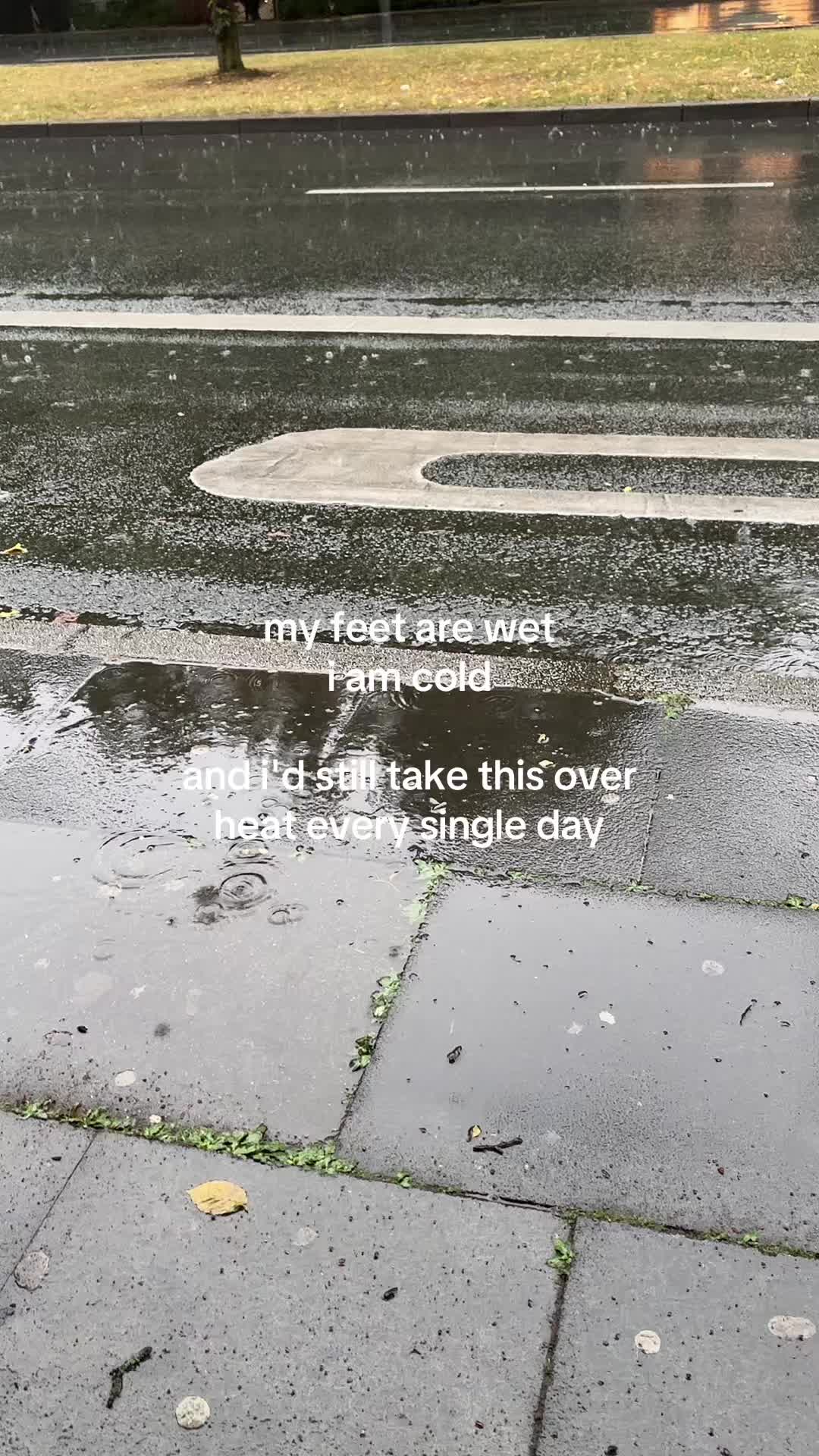 @v_eeveee