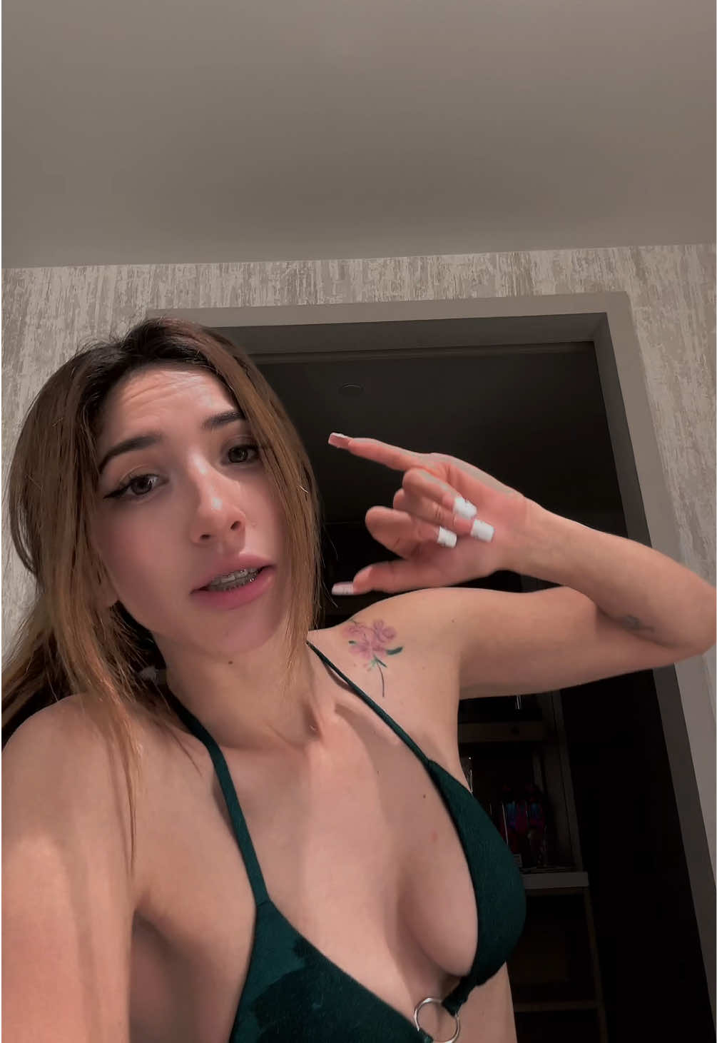 @NAOMI 🍒