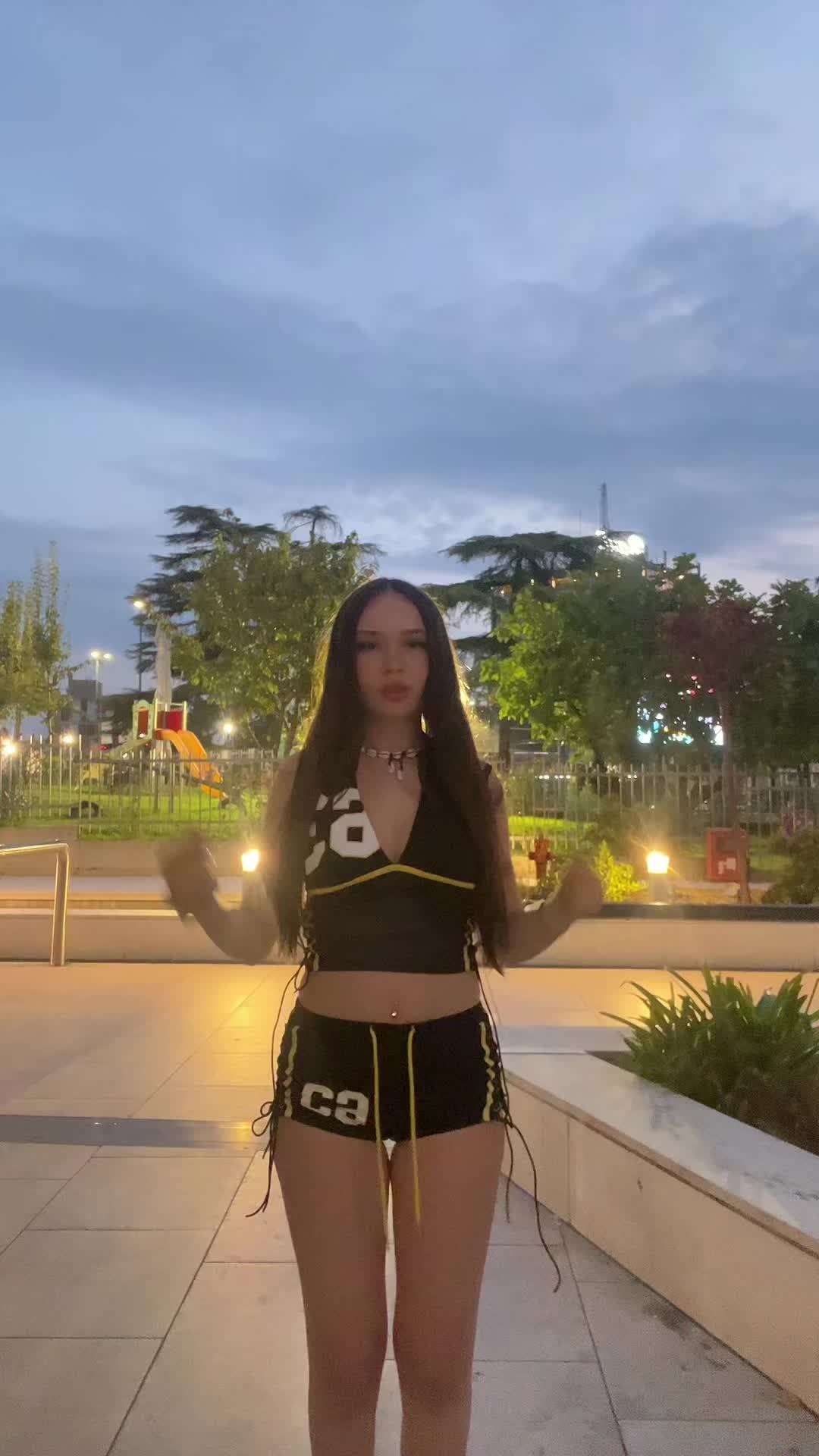 @viky🪮