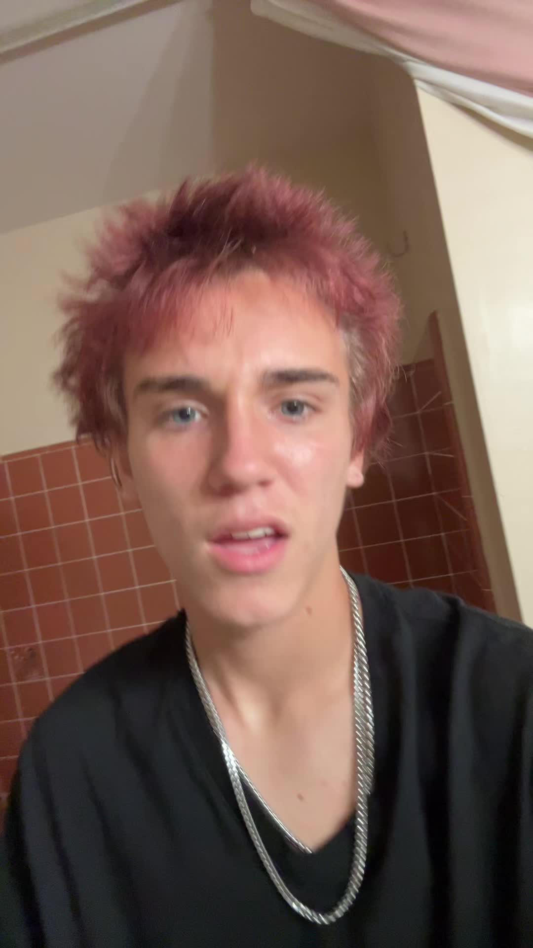 @JJ