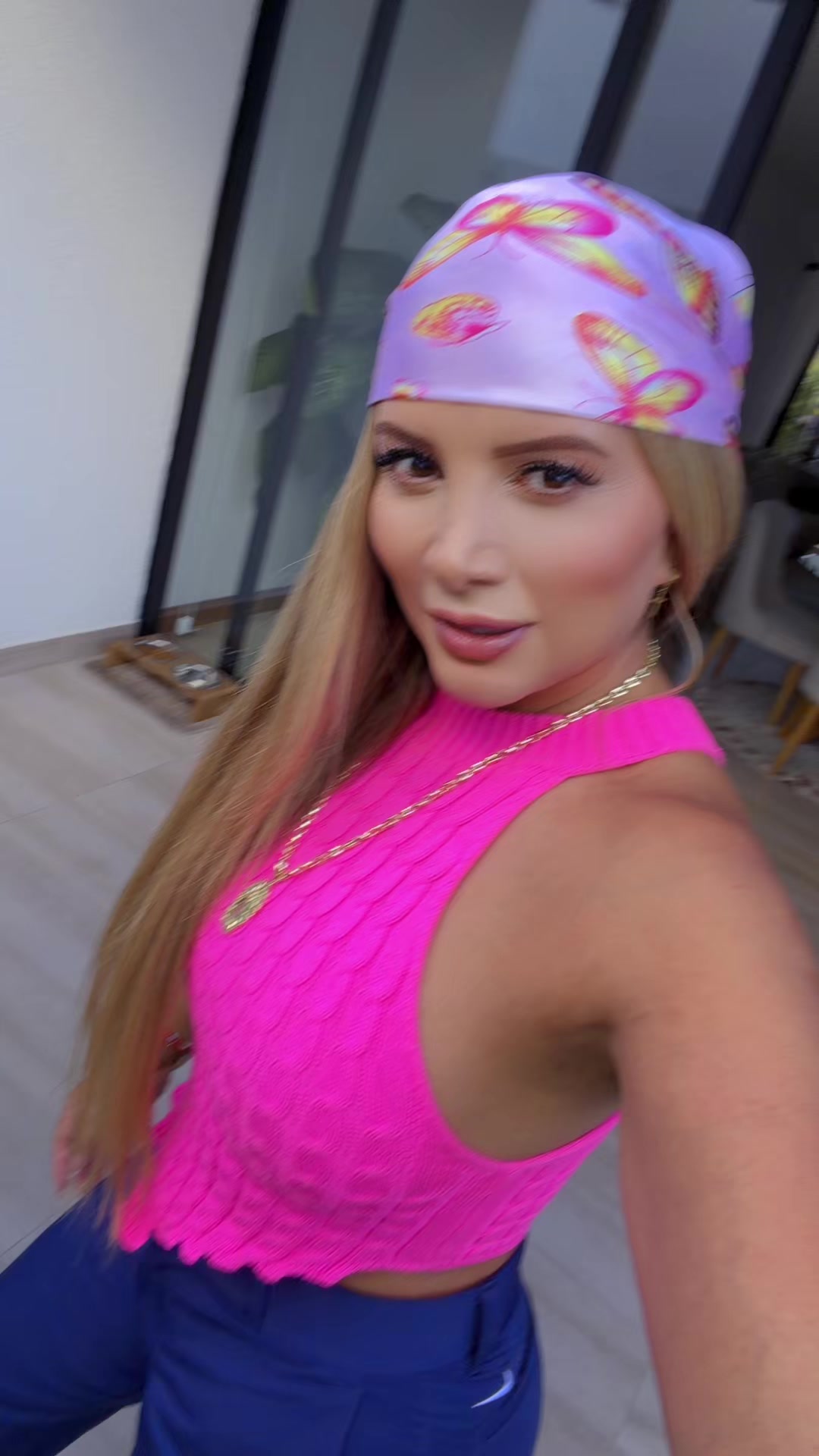 @Anna Karyna