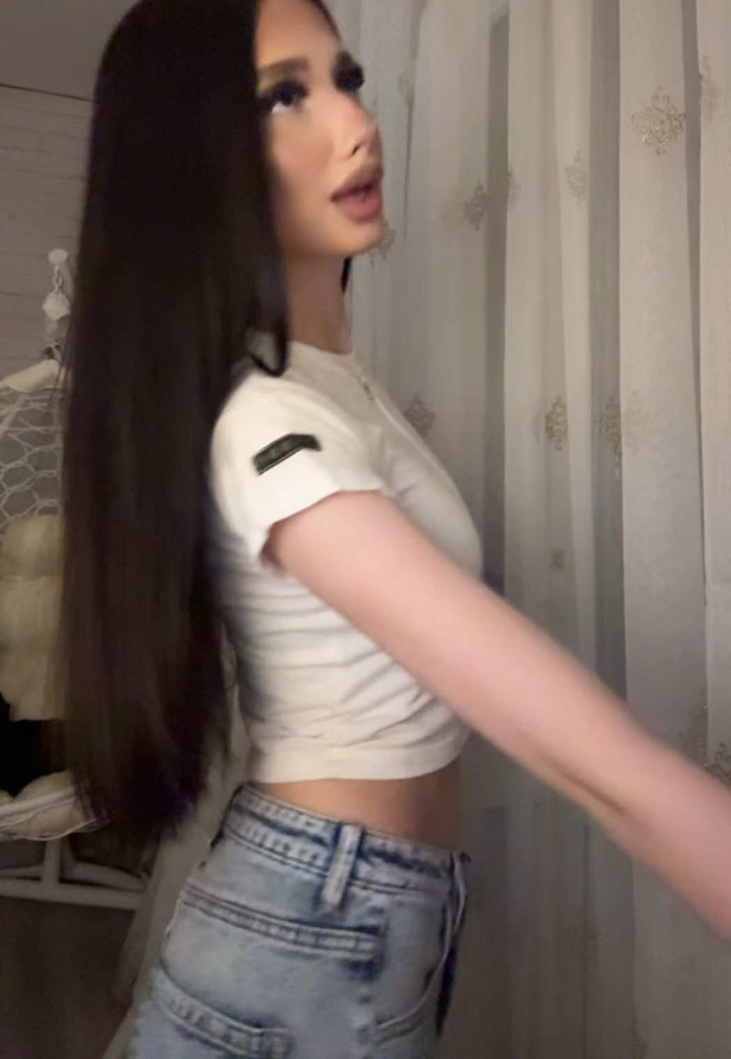 @алина зотеева