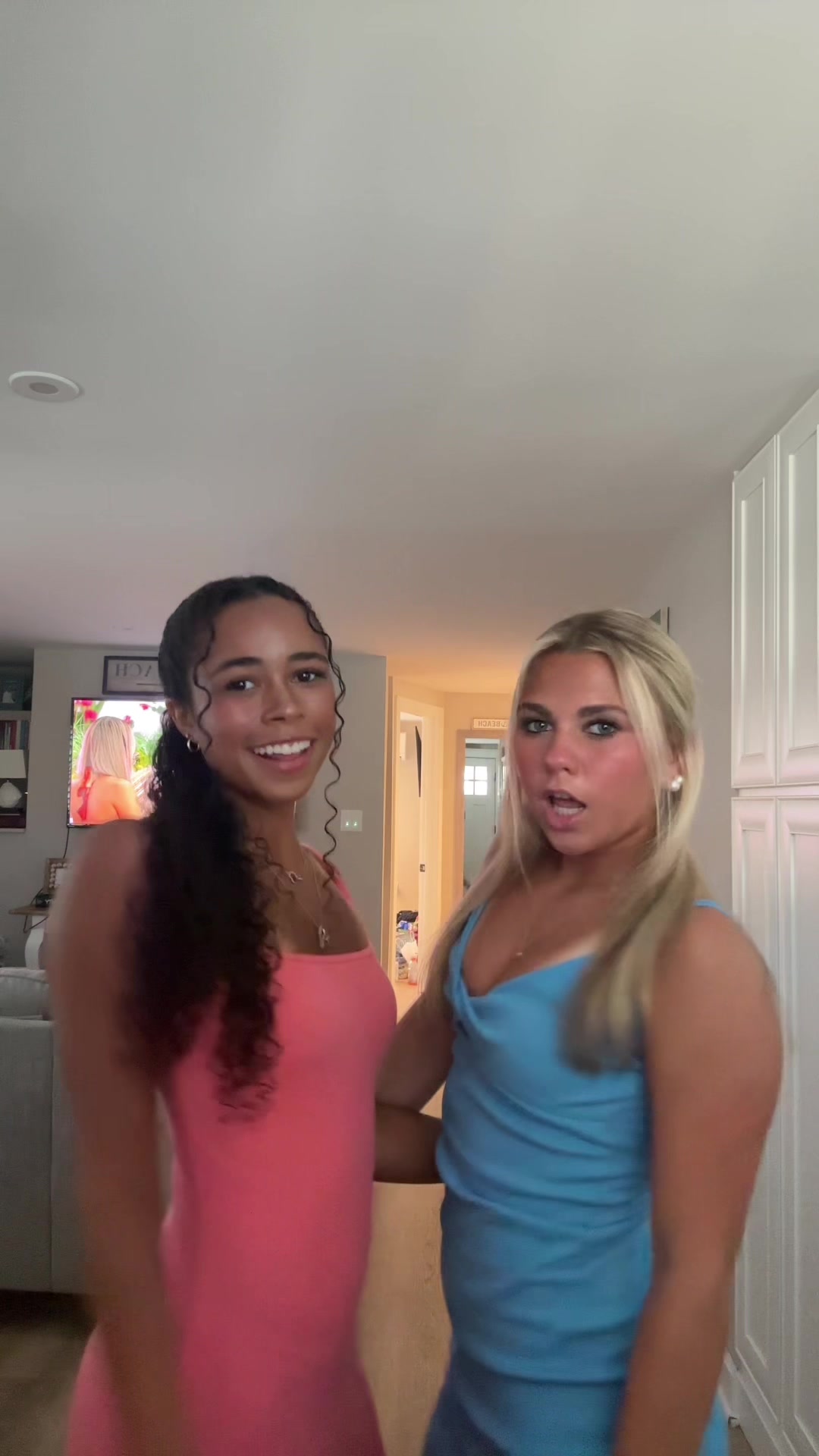 @sloane.daviss