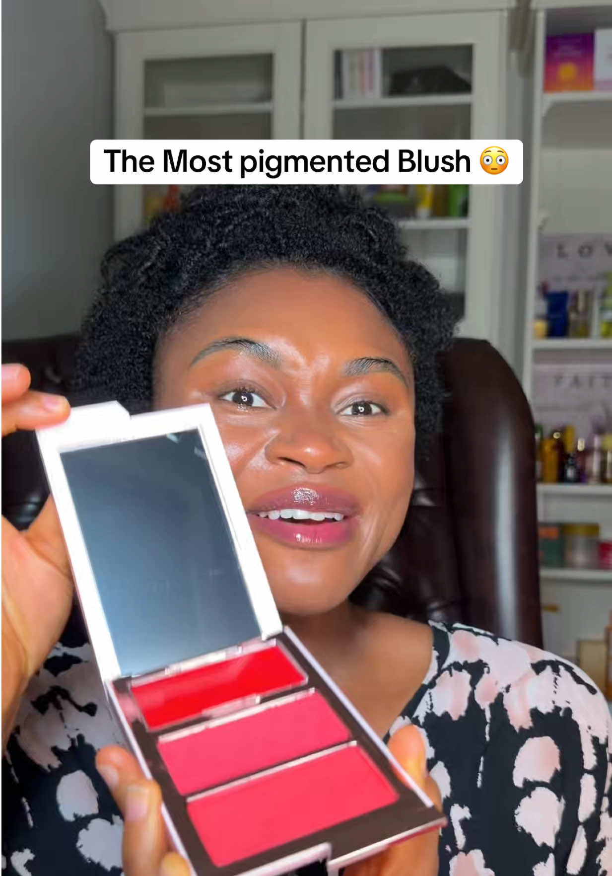 @Aishaskns