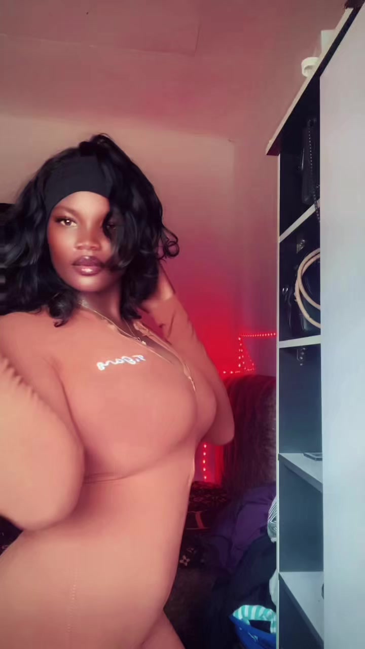 @🍫BLESSING🥺🖤