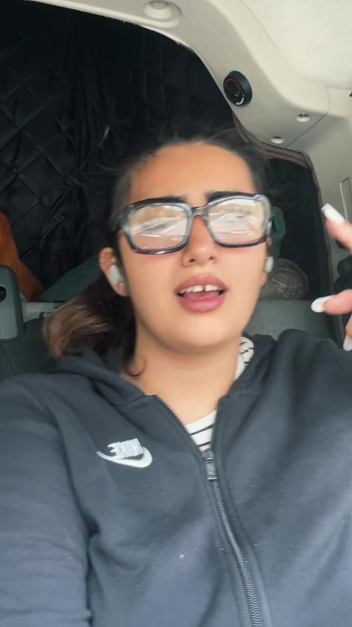 @Elena_Cipriana03