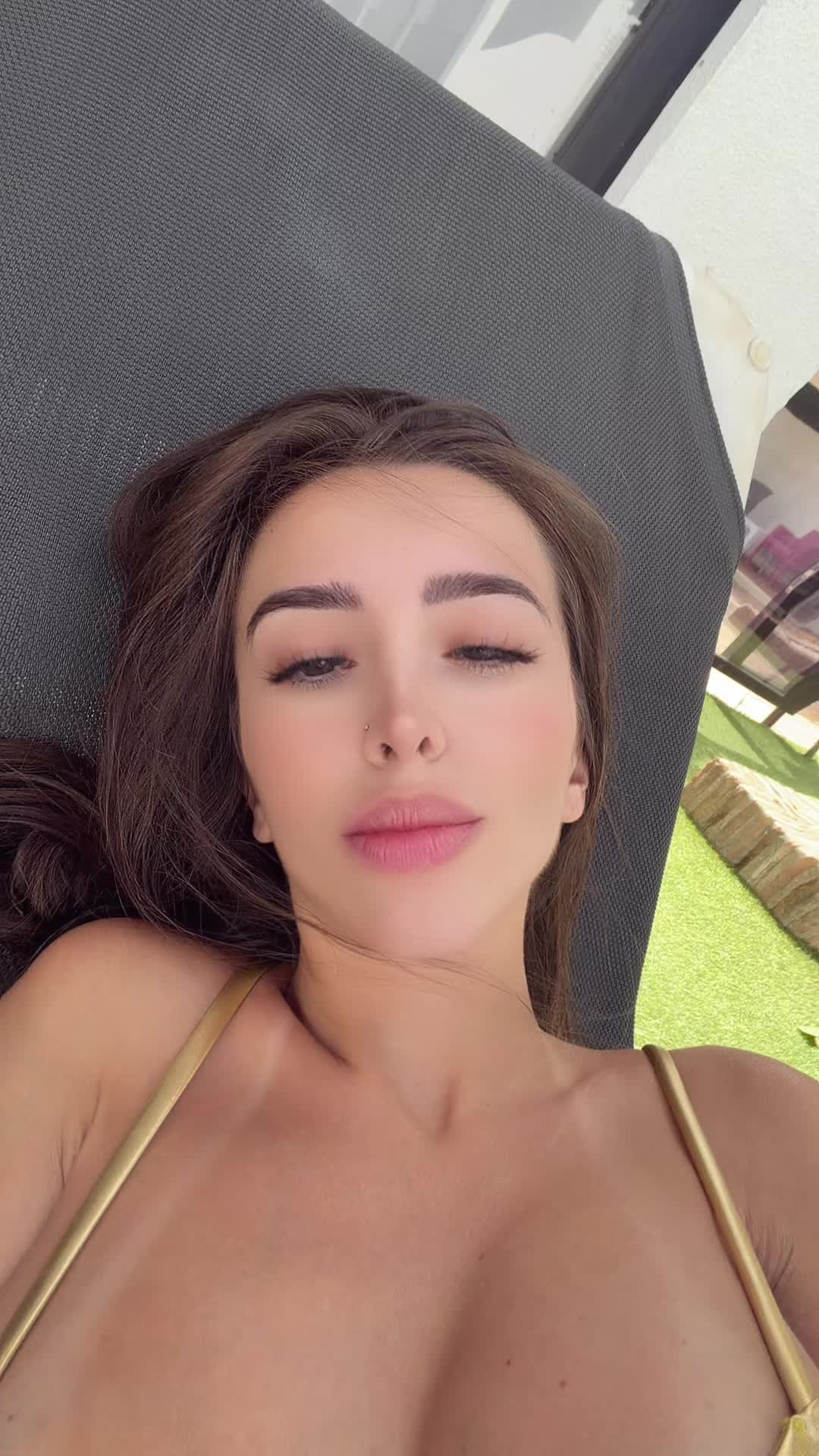 @nayiimtnez