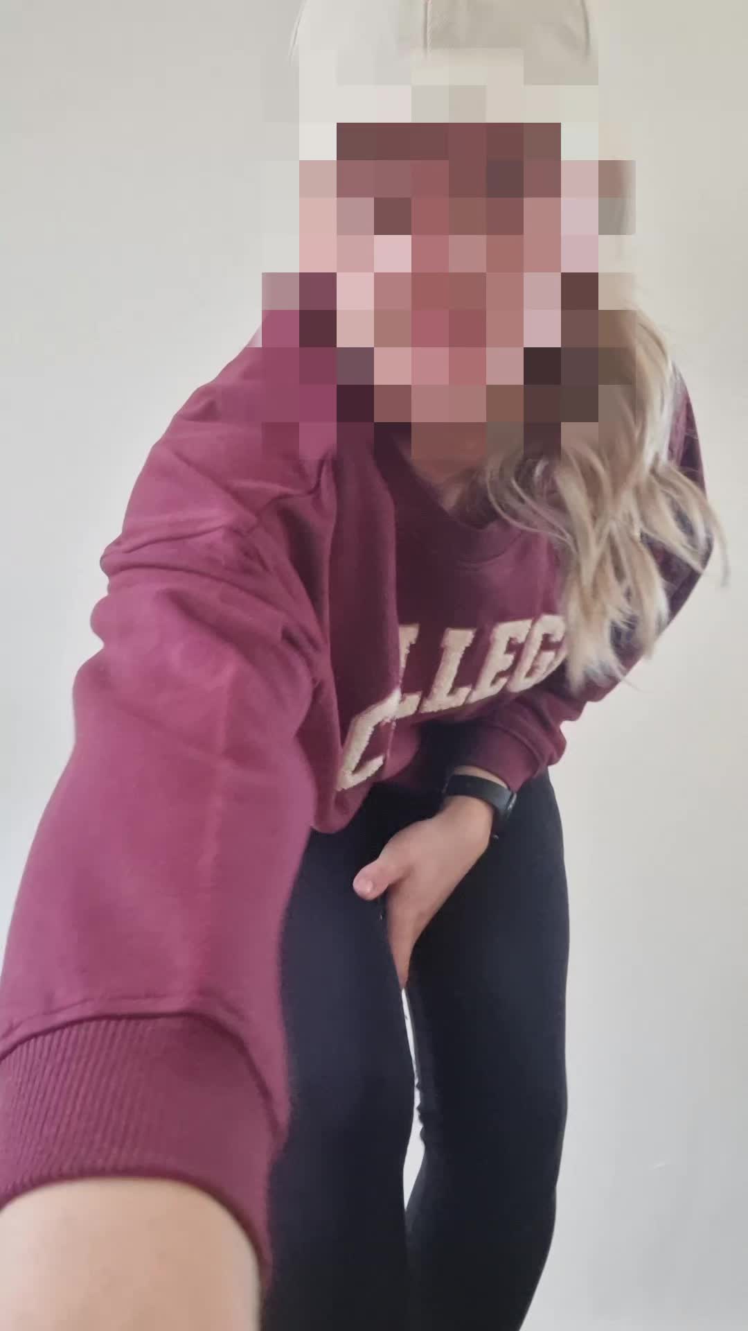 @Frieda_