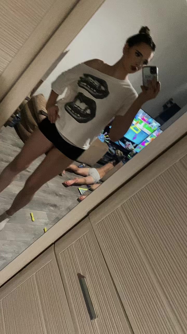 @леркааа💤