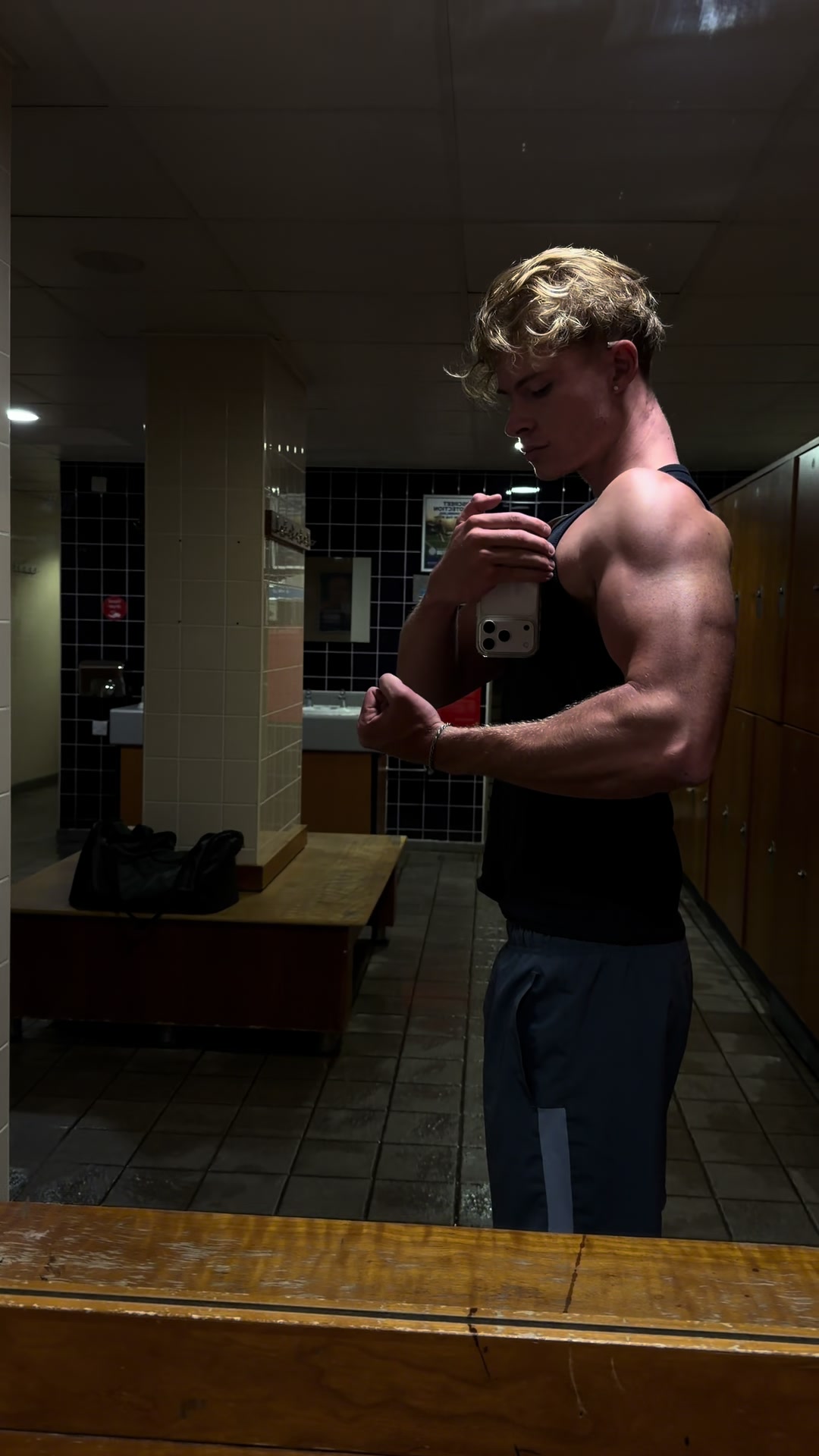 @henrylifts