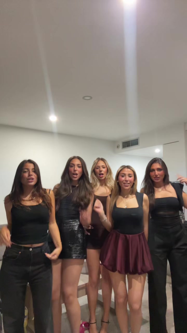 @Ella