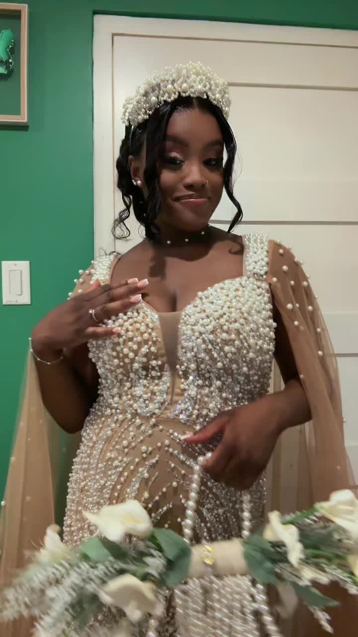 @Supharmy Hooi Isenia 🔐🧿💍🥂