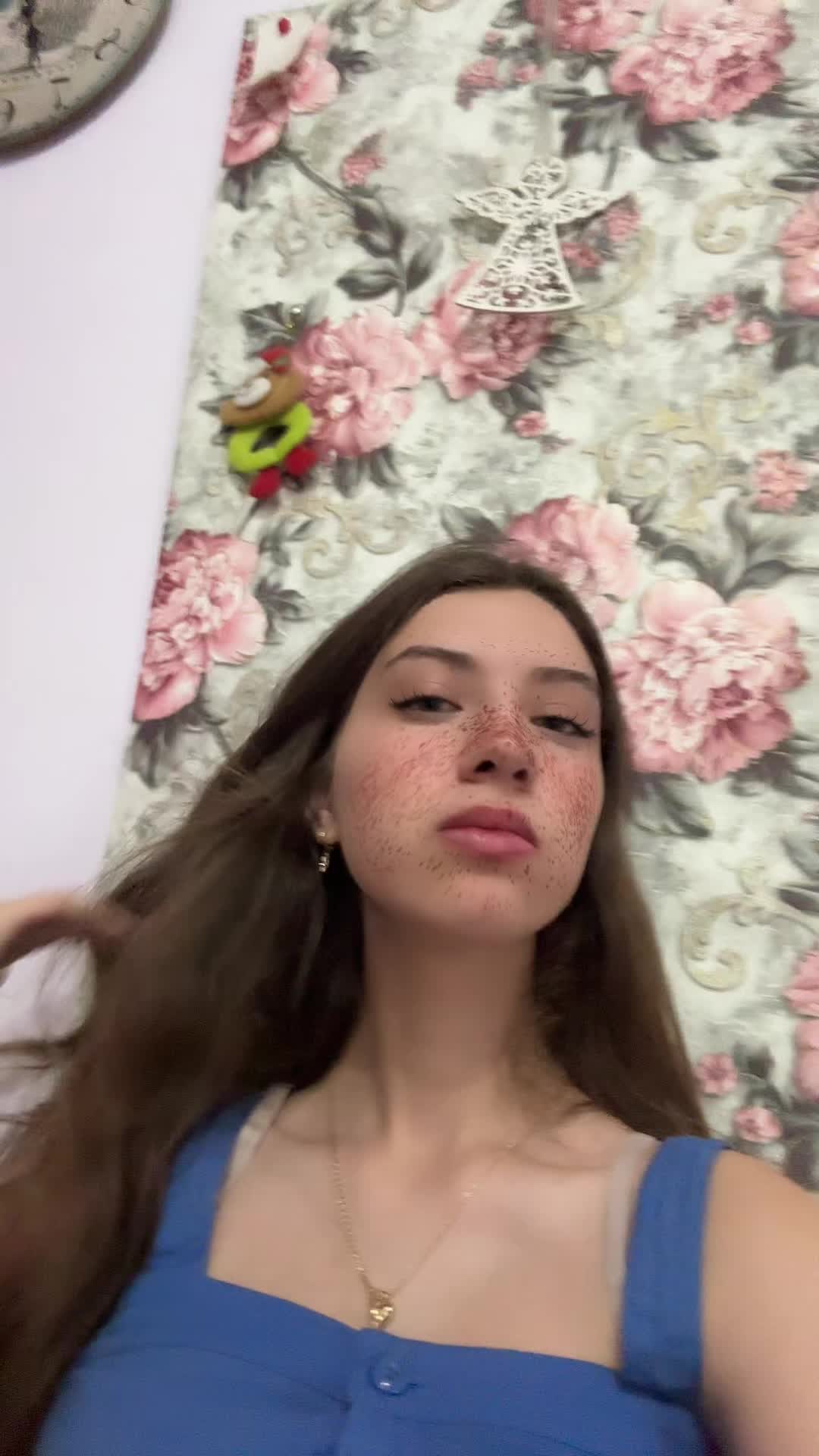 @Poli