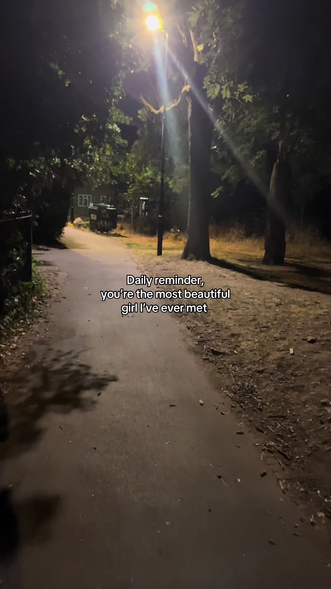 @✰