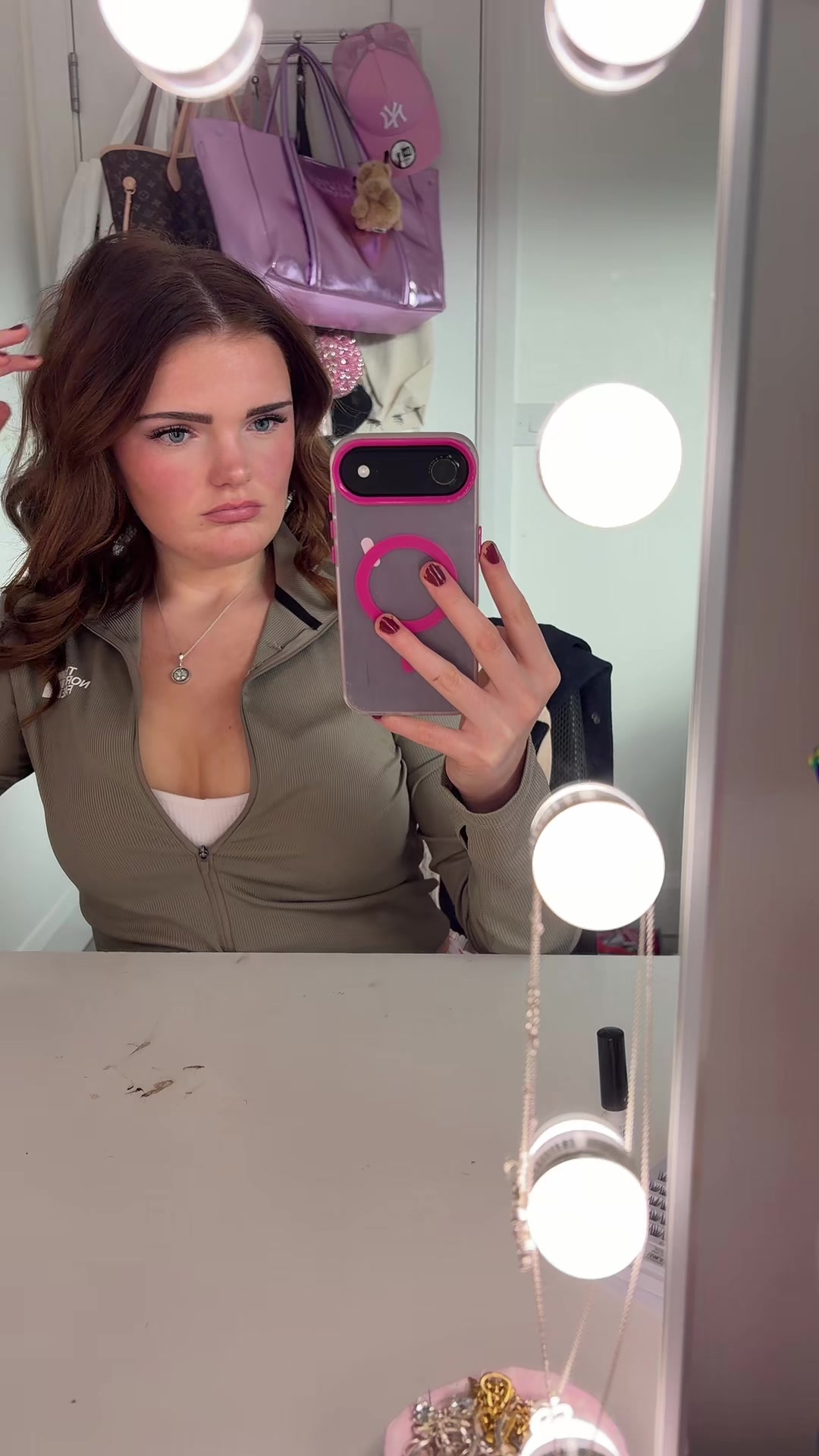 @AlishaByrne