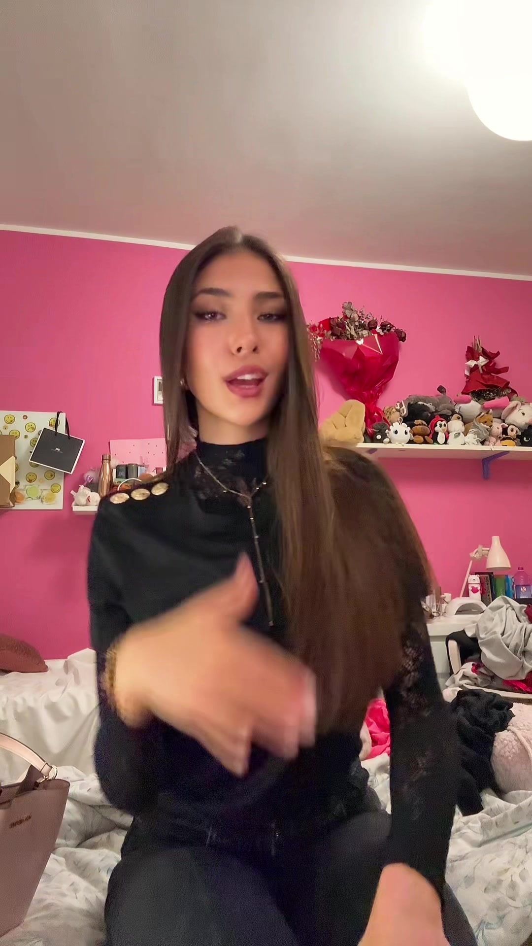 @Rebeccaleoo