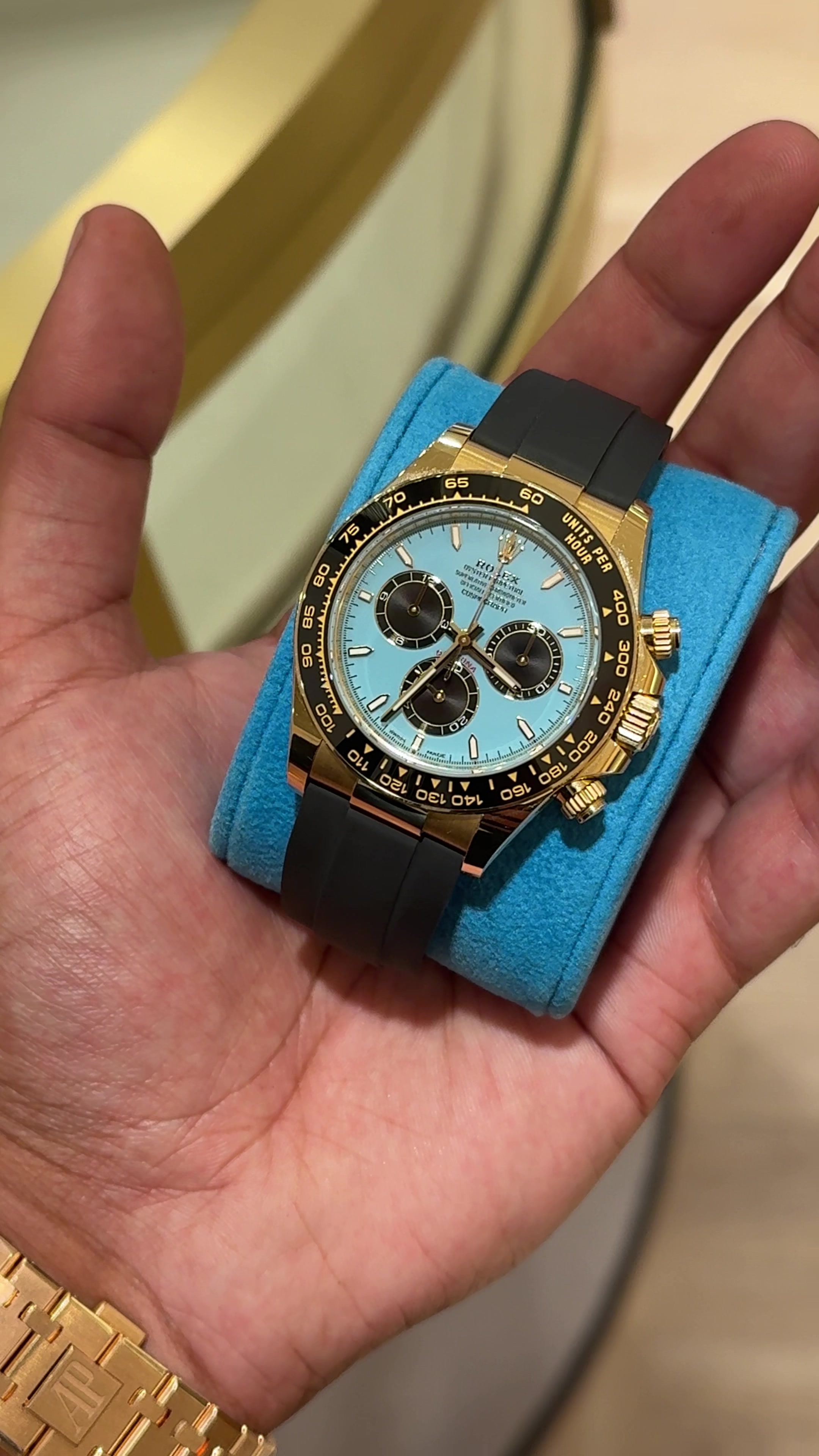 @Luxe Watches