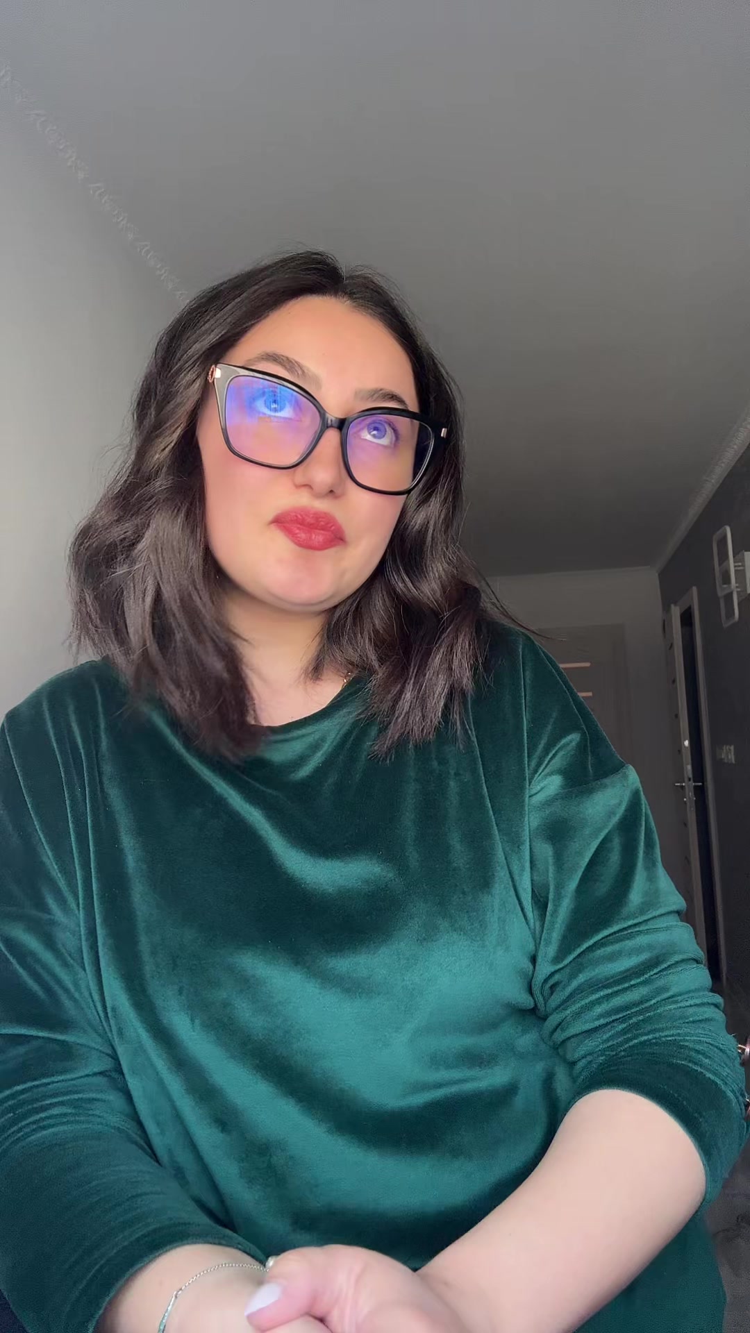 @Ella