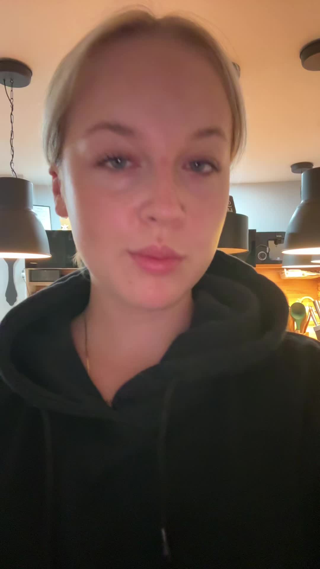 @emelyerdbeer⛓️💥🍓