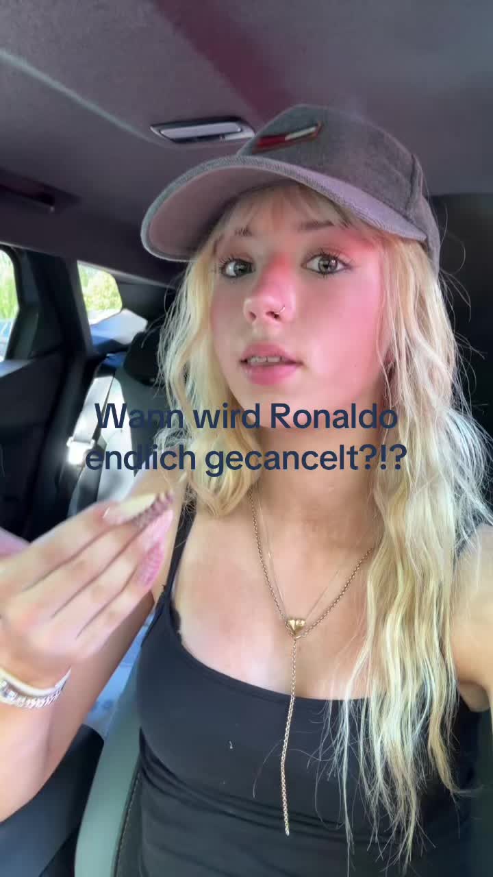 @🦄