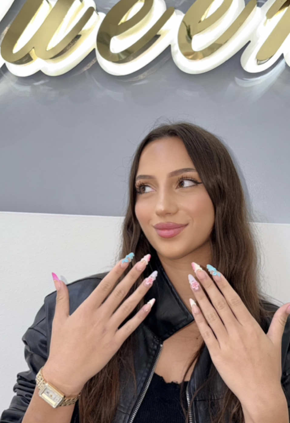 @Queennails