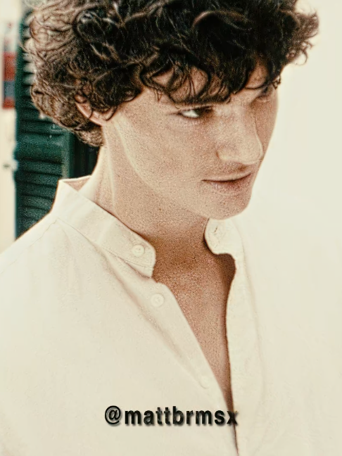 @⋆˚࿔ Emma𝜗𝜚˚⋆