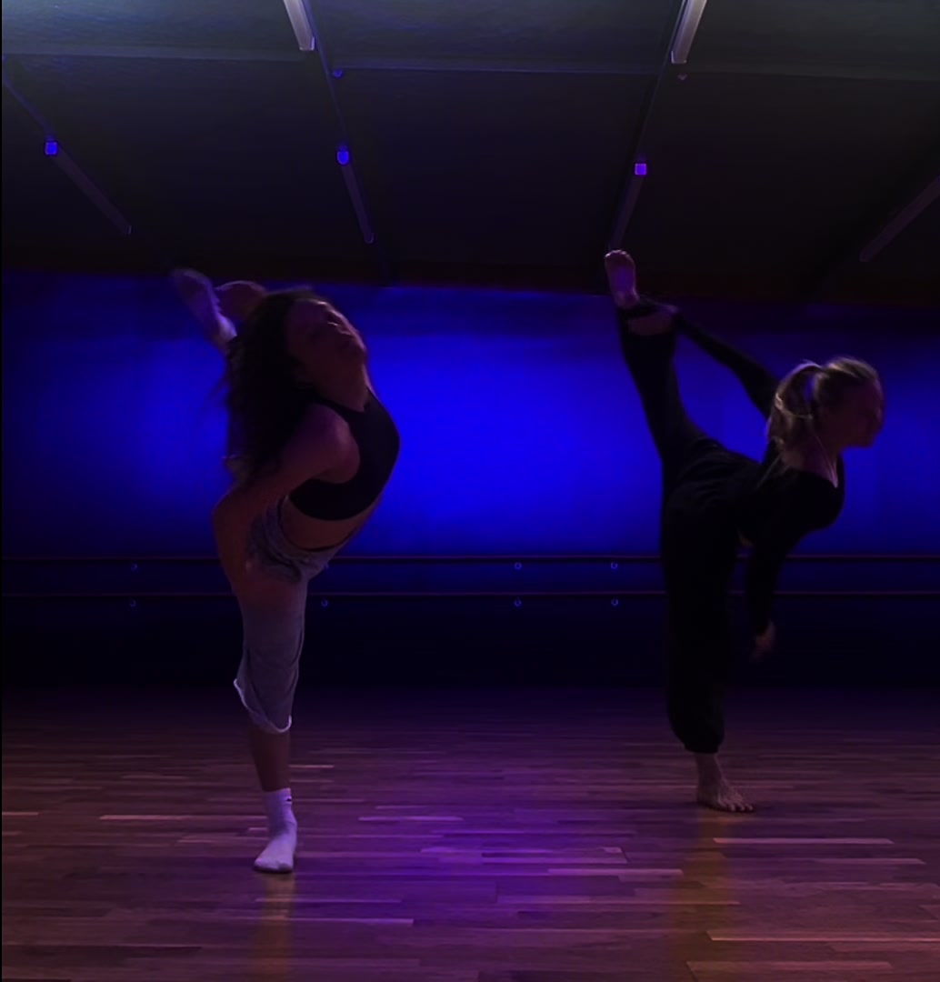 @parislilyfoster
