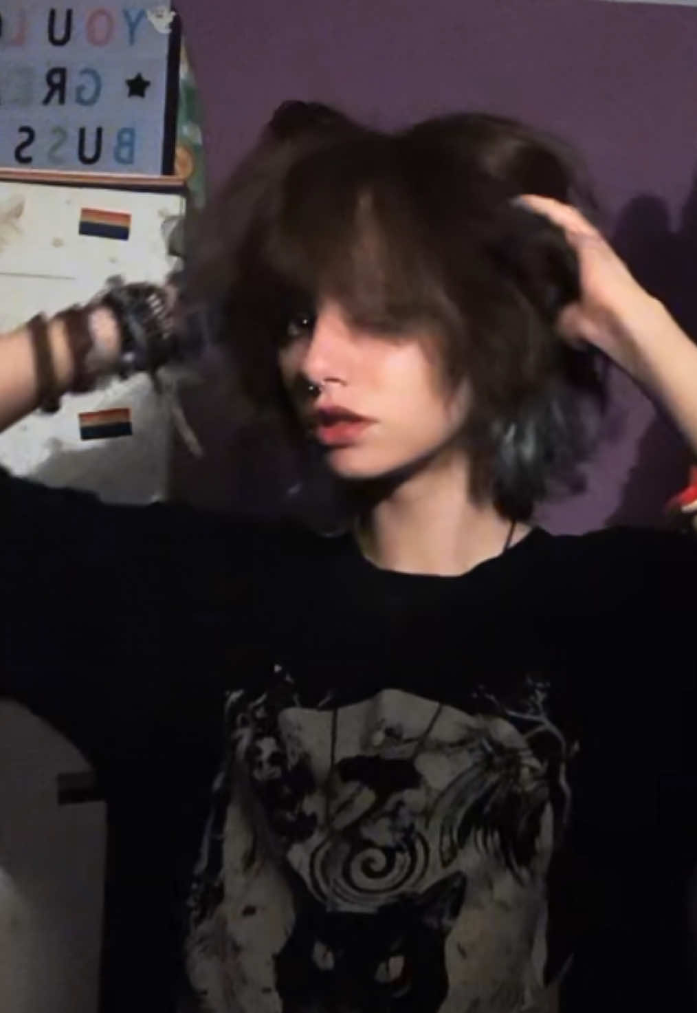 @T<3