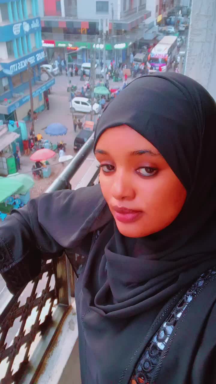 @Aisha💃🦋