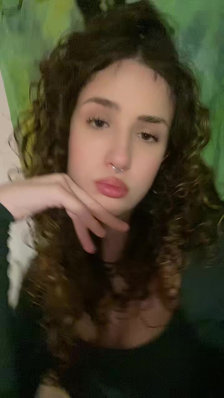 @alexandrazn