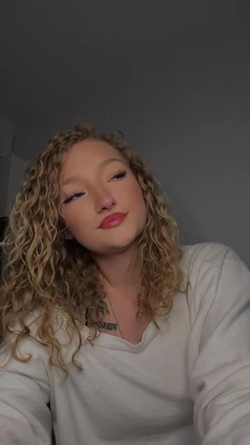 @angiee