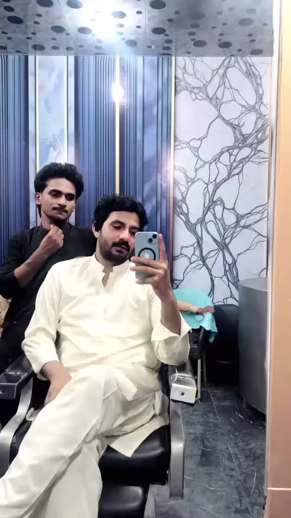 @MR.JaLaL✂️👻