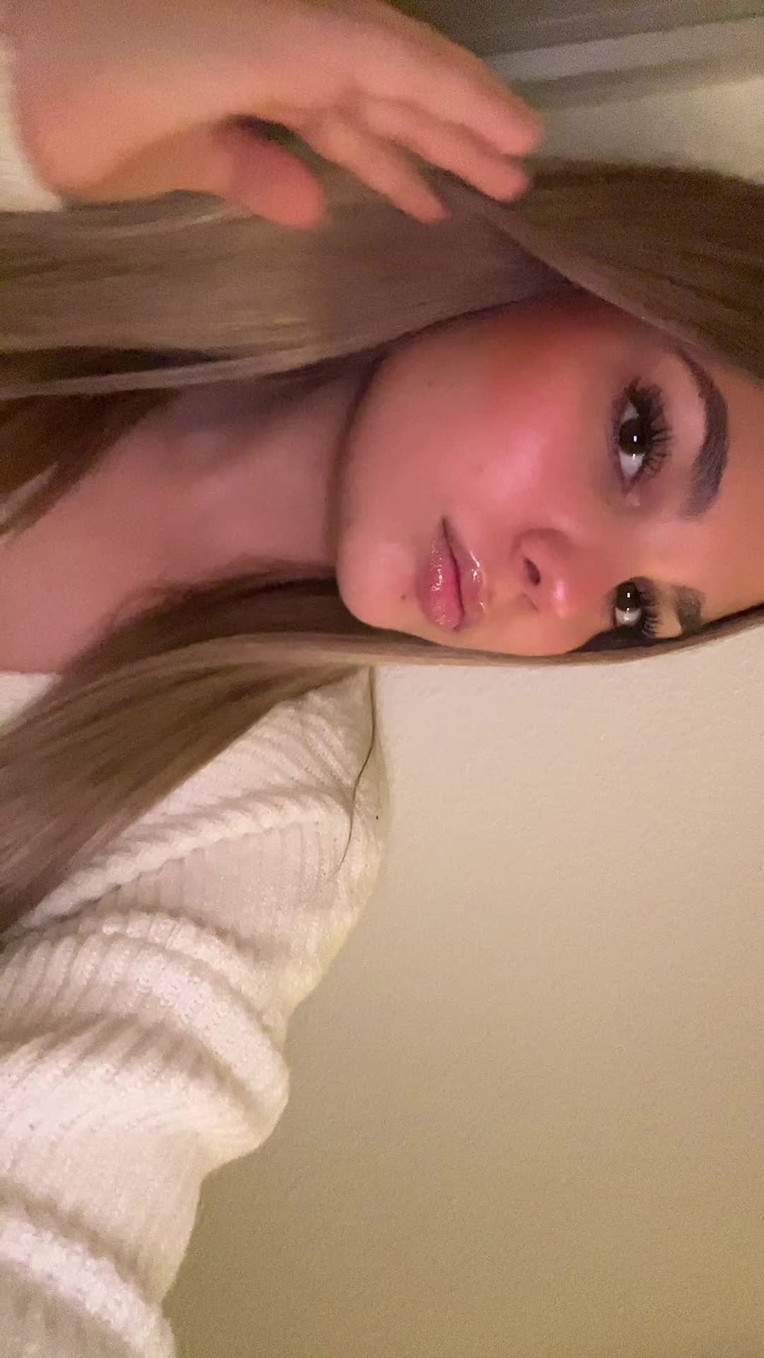 @𝒄𝒓𝒊𝒔𝒕𝒊𝒏𝒂