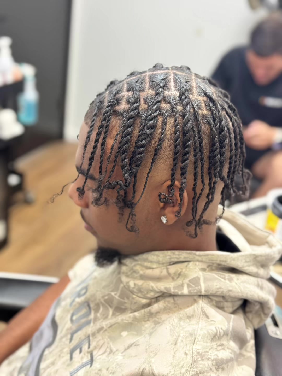 @MsTytaniumCuts