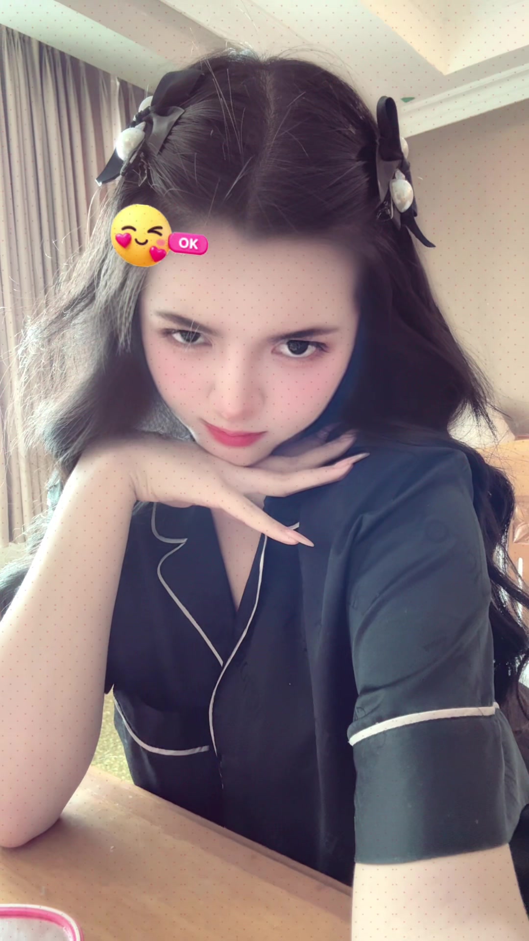 @monicalatte_