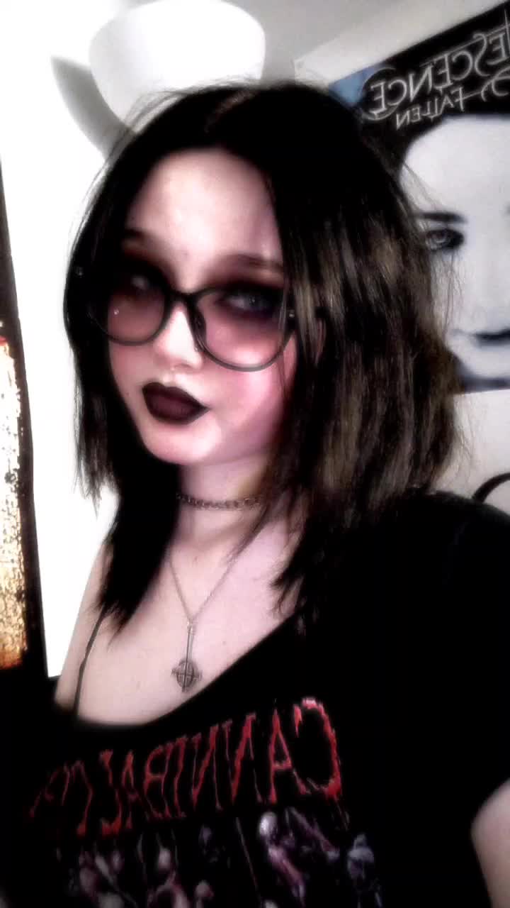 @🦇Julie-Anne🦇