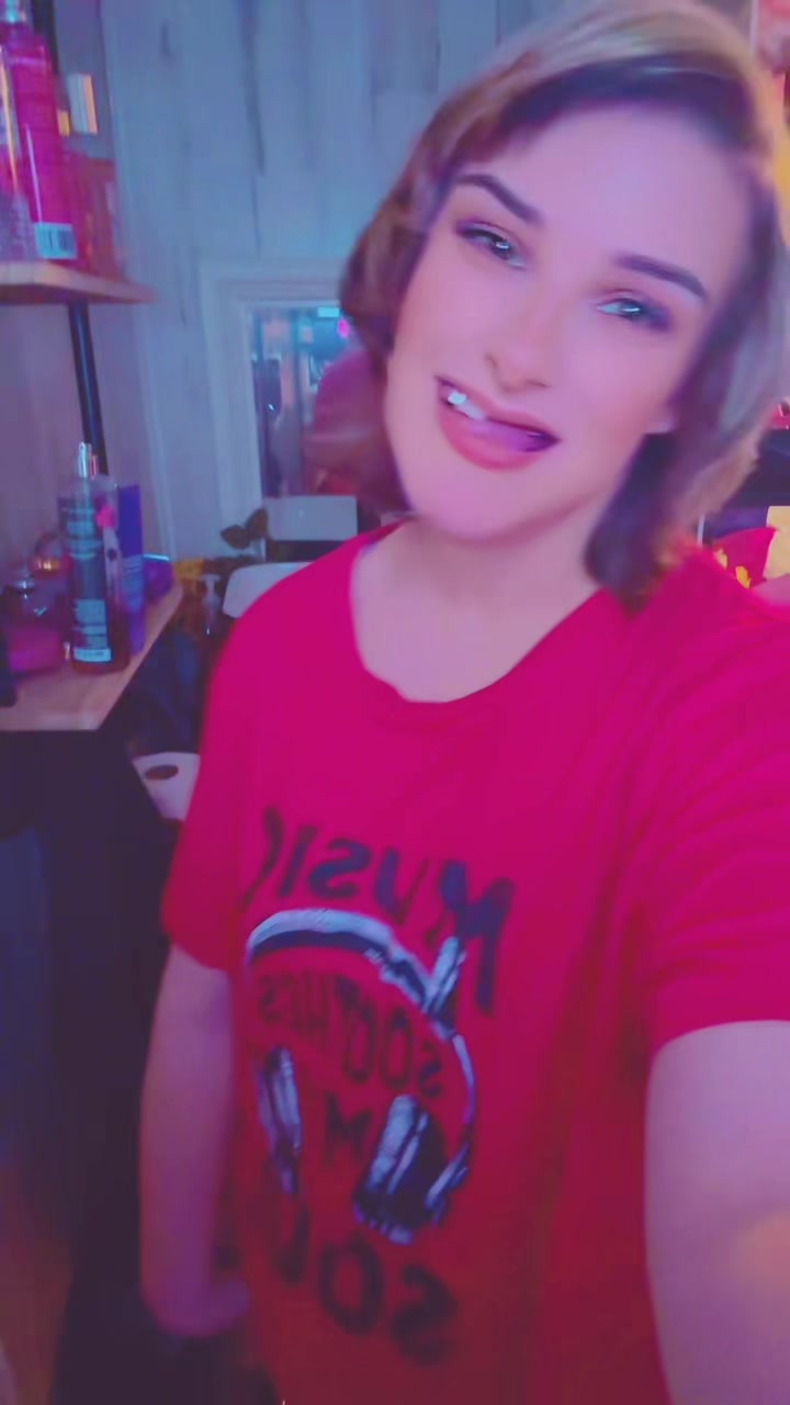 @♥️BEAUTIFUL QUEEN♥️