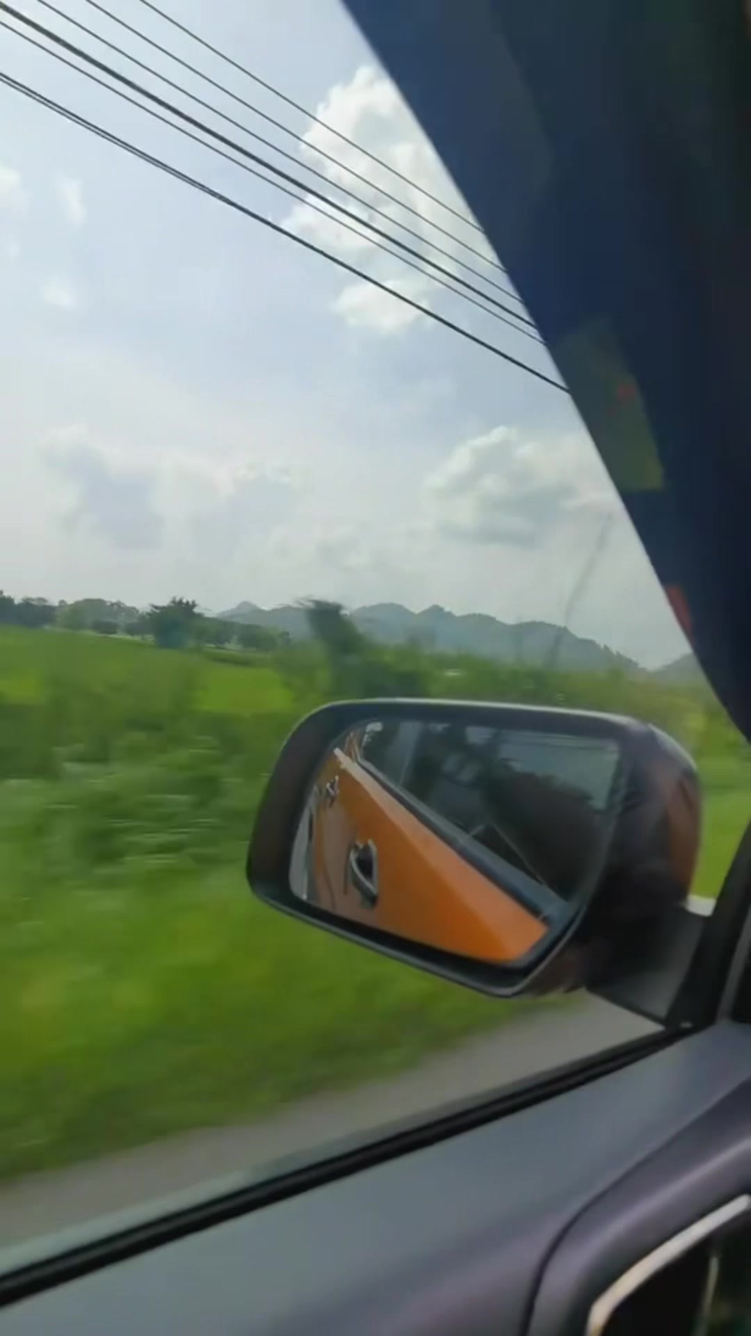 @Wan 🚖🎥🎧🌳⛰️💚🧡