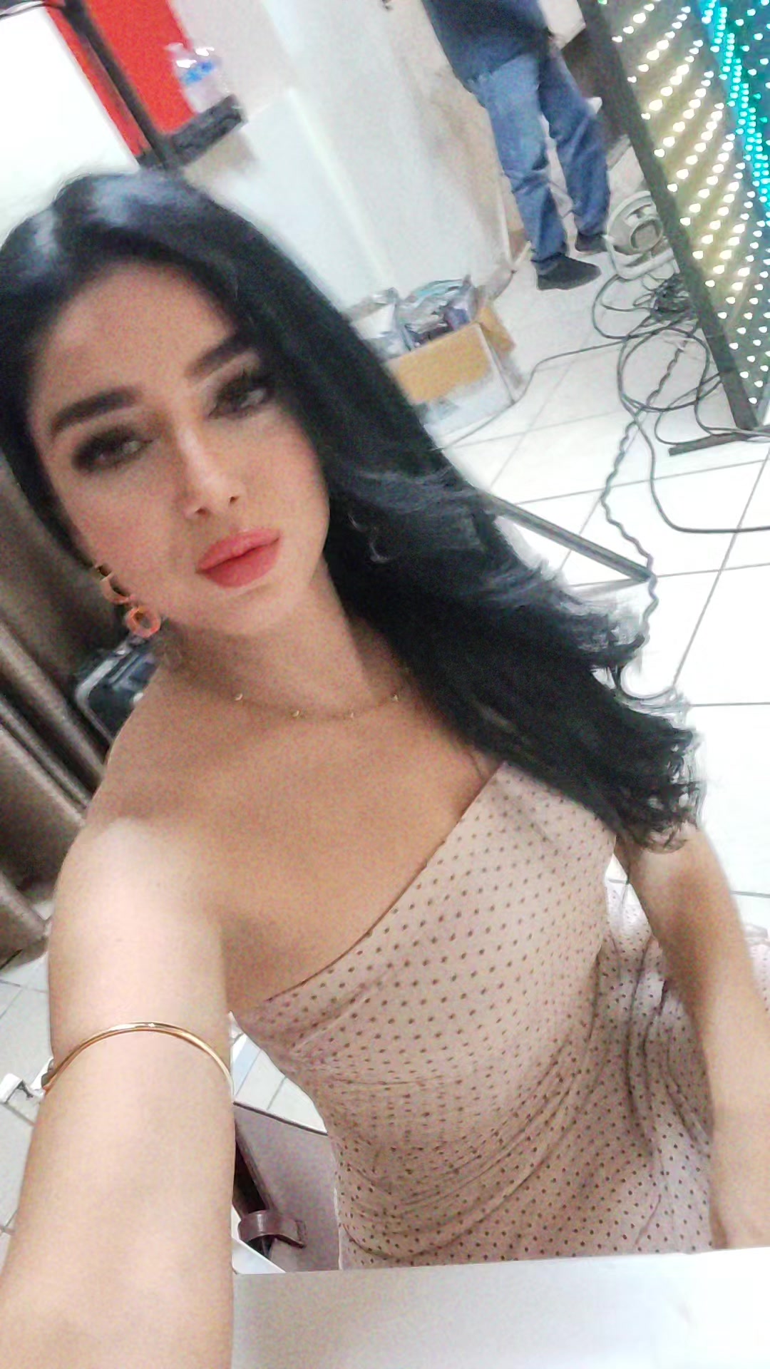 @Claudia Castro