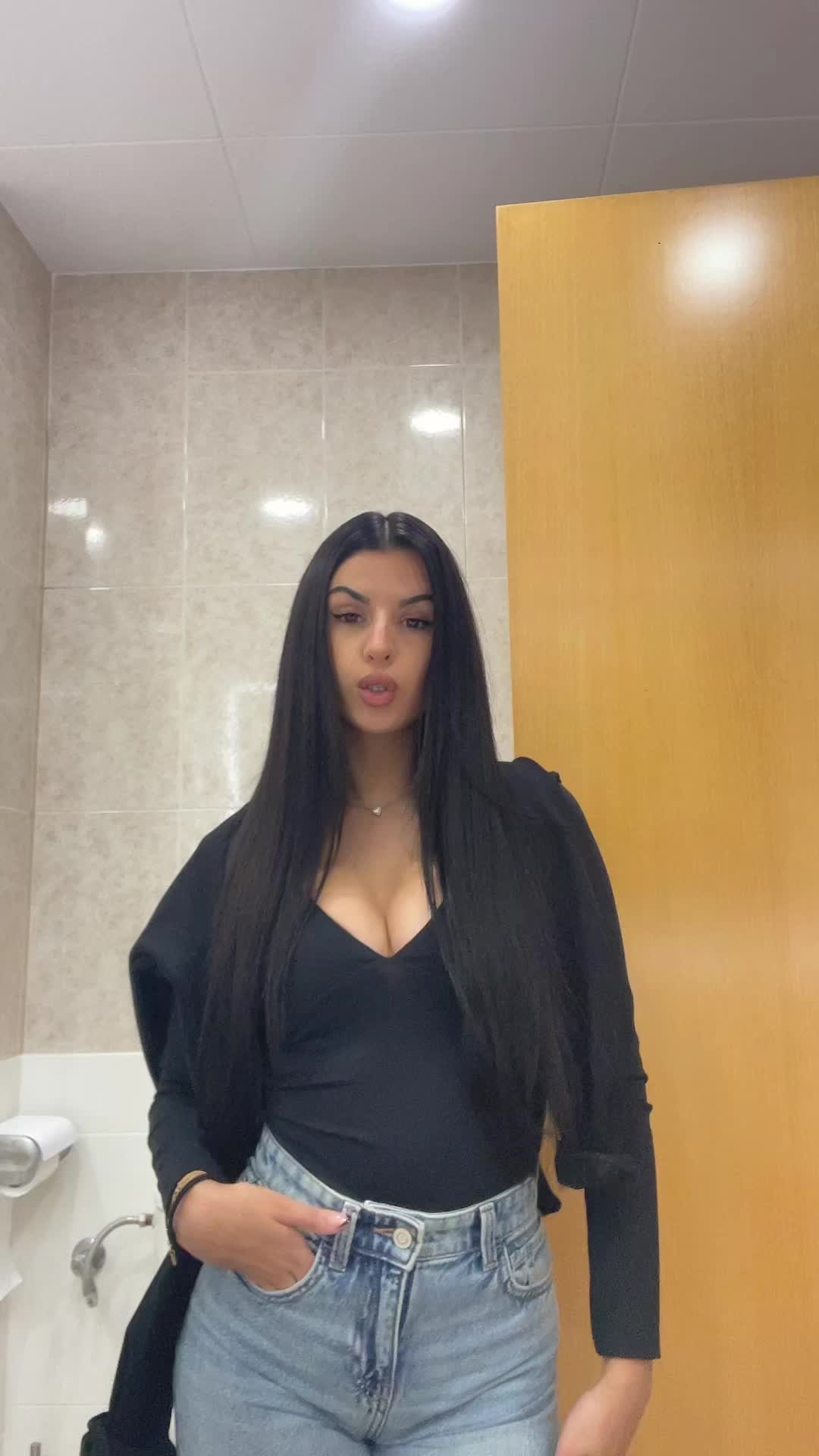 @ivana