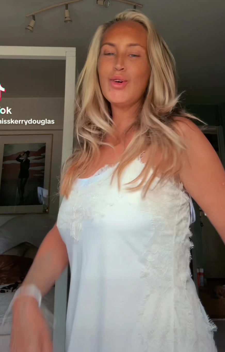 @MissKerryDouglas