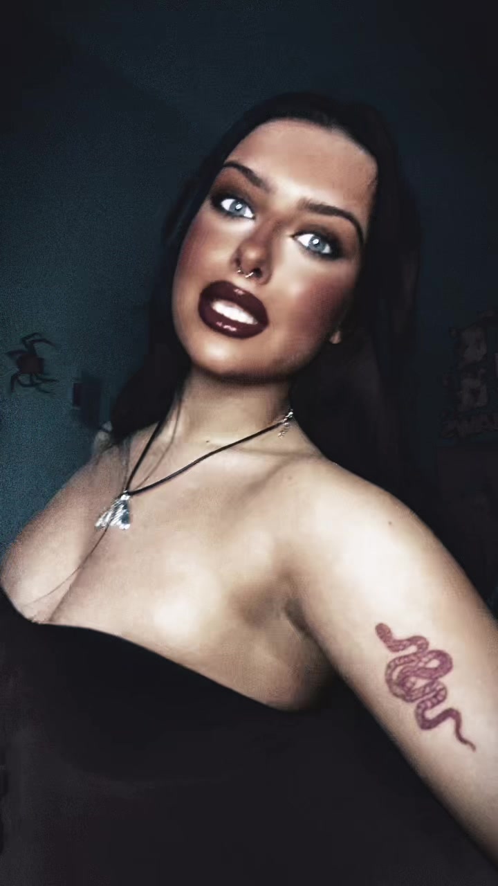 @macie alicia🦇🖤🎶