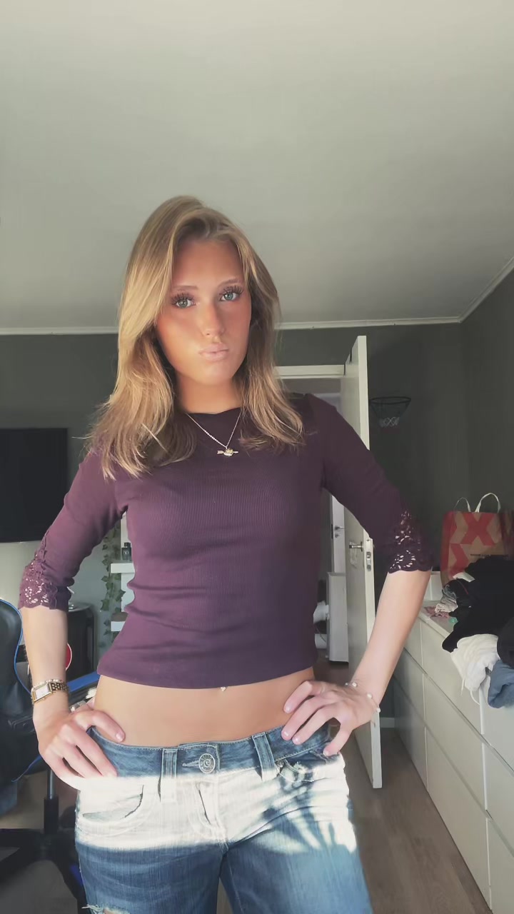 @😽